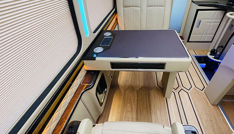 Toyota Coaster 7 places Classic Business Traveler Edition