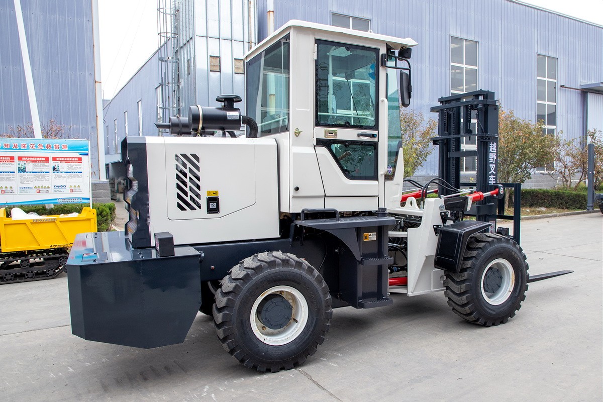 Chariot élévateur diesel entièrement robuste CV-3.0T 4x4