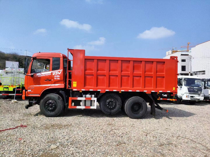 Camion-benne à benne basculante 15TON Dongfeng 42 44 62