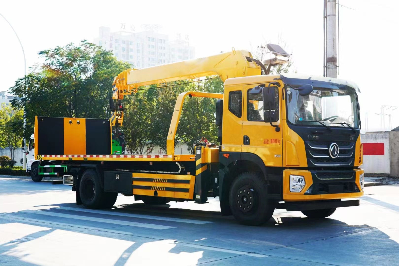 Camion de dépanneuse de remorquage de 8 tonnes Dongfeng 1 Pull 2 ​​voitures